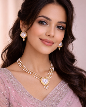 Elegant kundan pearl necklace with stud