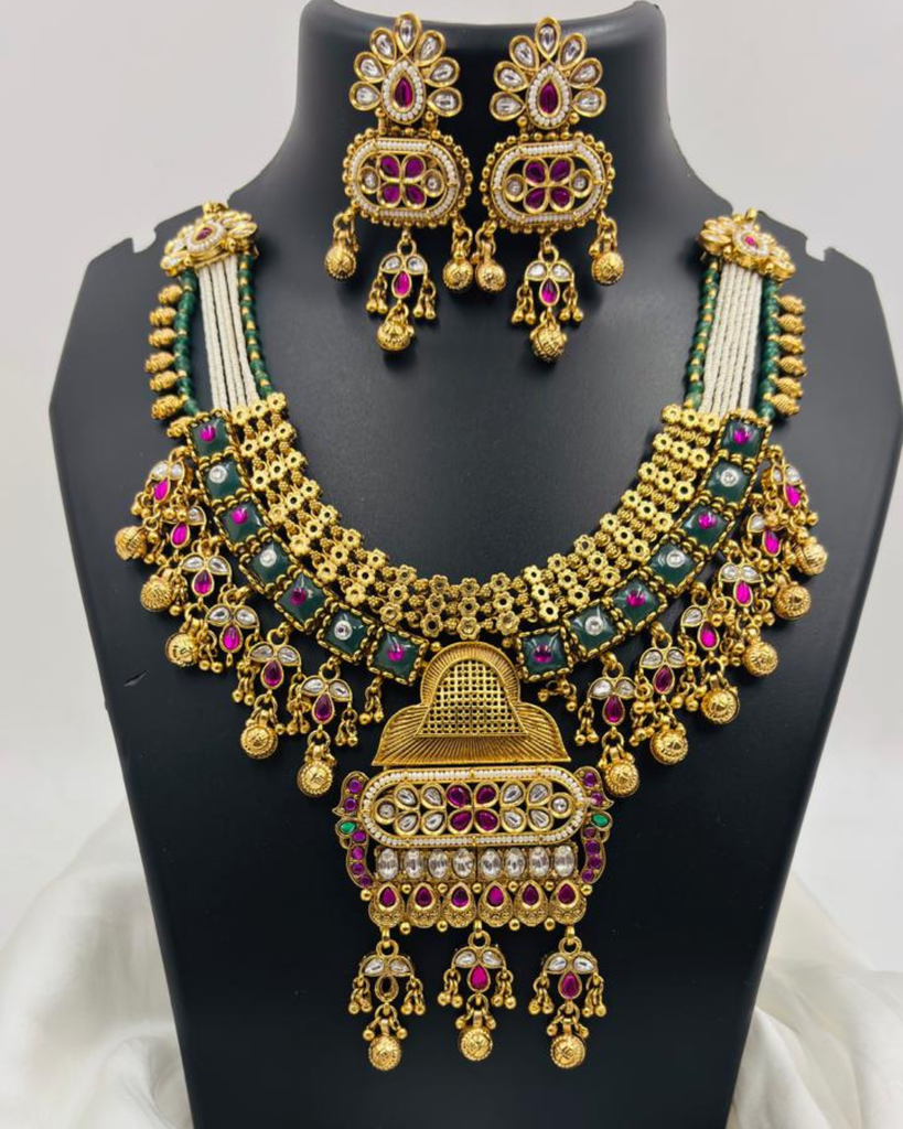 Royal kundan necklace set